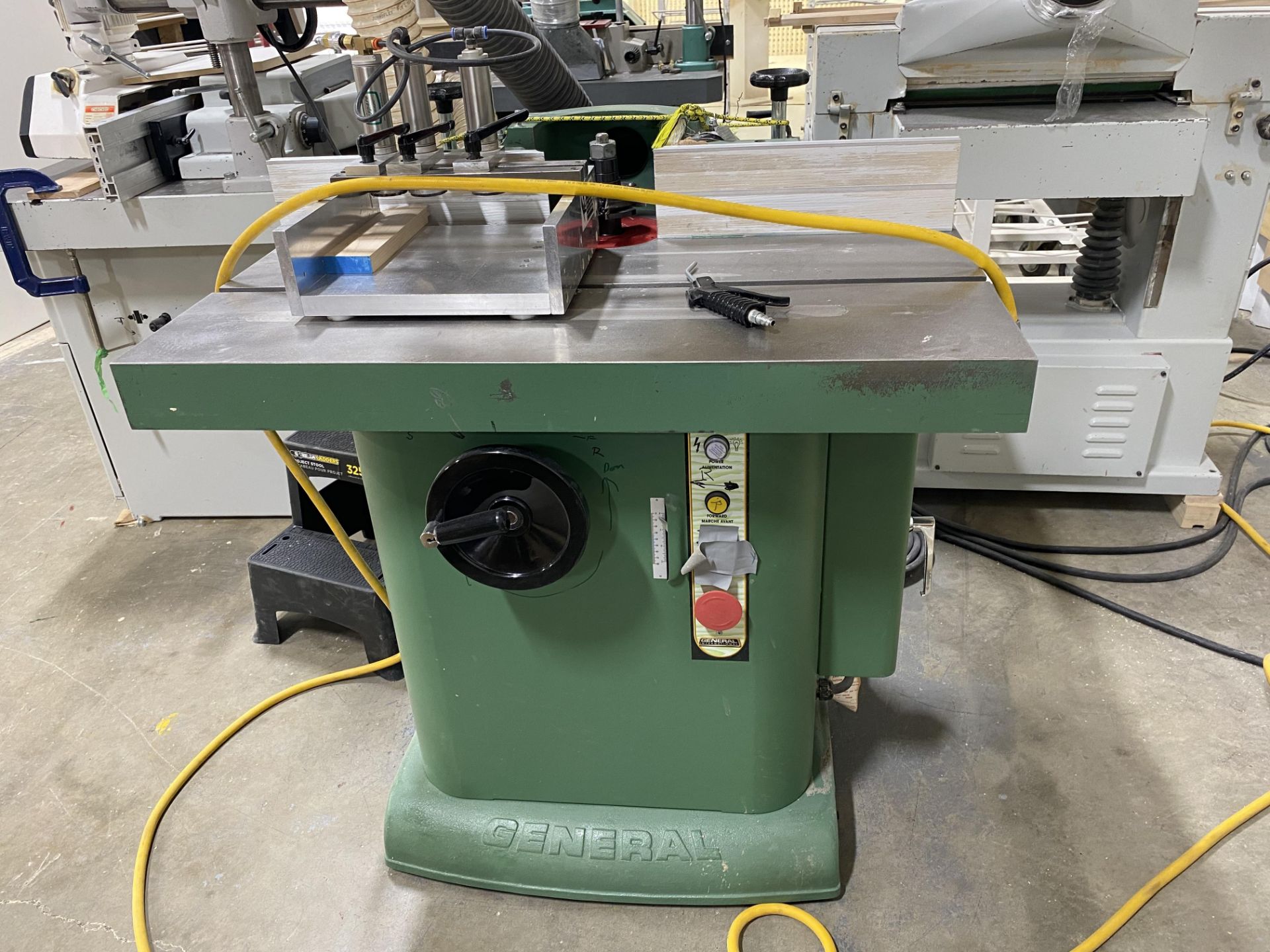 GENERAL 40-350MI VERTICAL SPINDLE SHAPER, 5HP, 1PH, 220V, W/ CLAMP