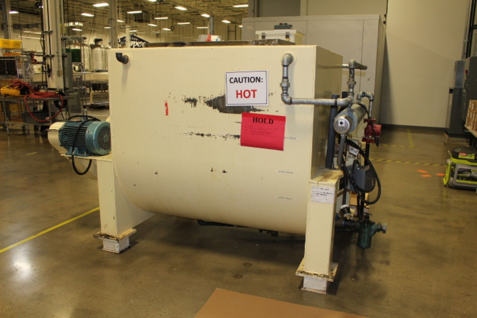 Blommer 5000lb U-shaped horizontal water jacketed and agitated chocolate tank with electric