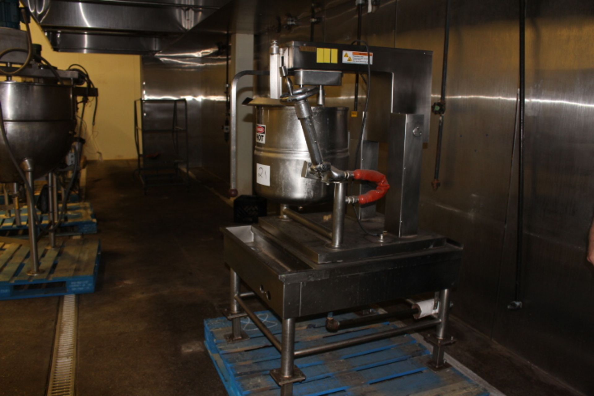 Groen model TD/2-40 stainless steel 40 quart steam jacketed double action cooking and mixing - Image 4 of 4