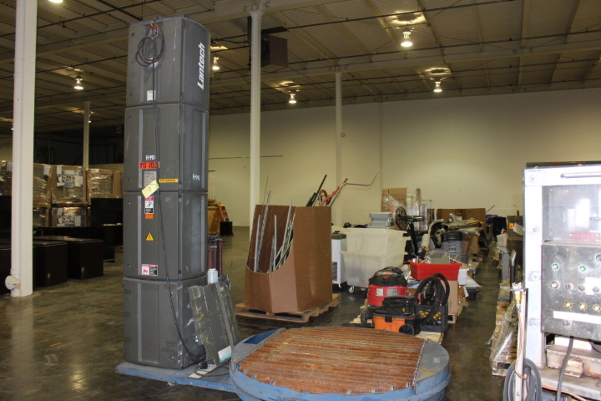 Lantech Q series model Q300 pallet stretch wrapper s/n QM 018363 with turntable - Image 3 of 3