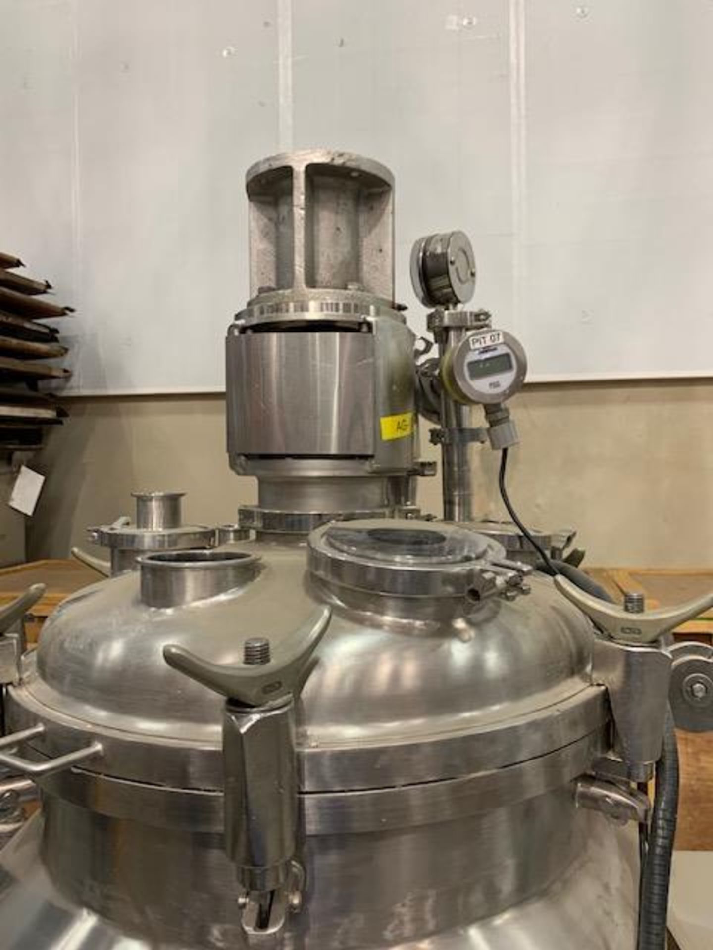 W.H.E. Bio-Systems 350 Liter Stainless Steel Jacketed, Vacuum Processing Vessel, Sharpe model VE1030 - Image 4 of 13