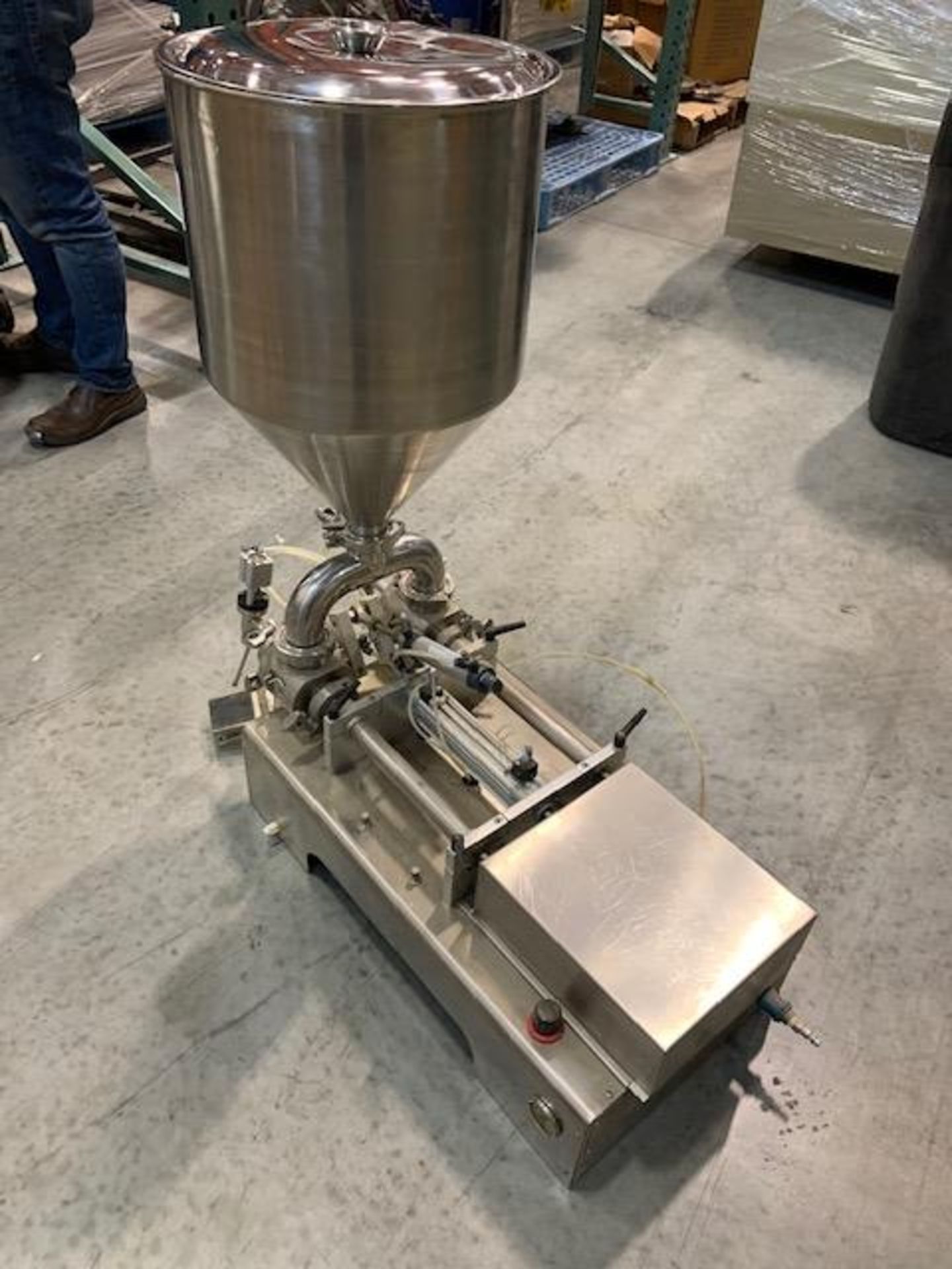 Twin Piston Filler model RGSGP60J with stainless steel hopper 13" diameter x 19" deep, 60 ml pistons - Image 5 of 5