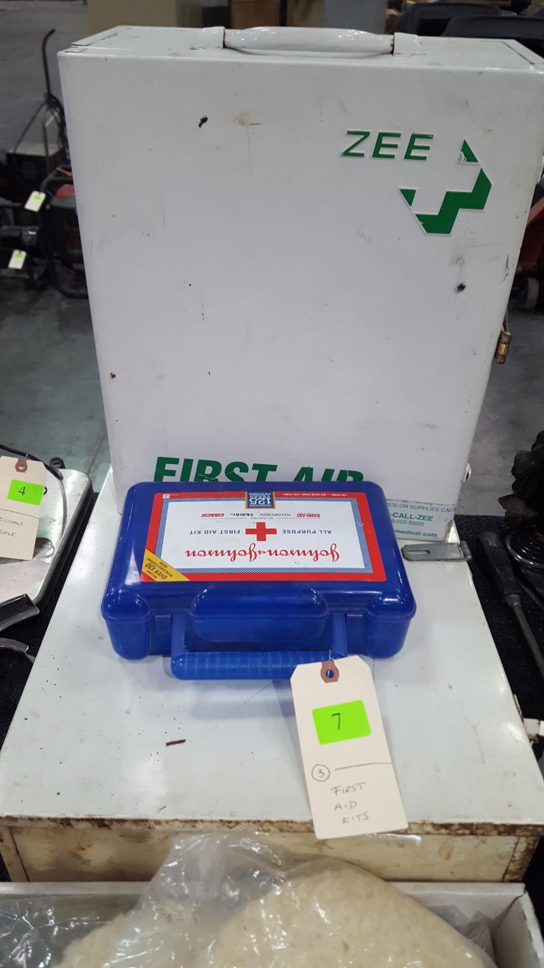 ASST FIRST AID KITS