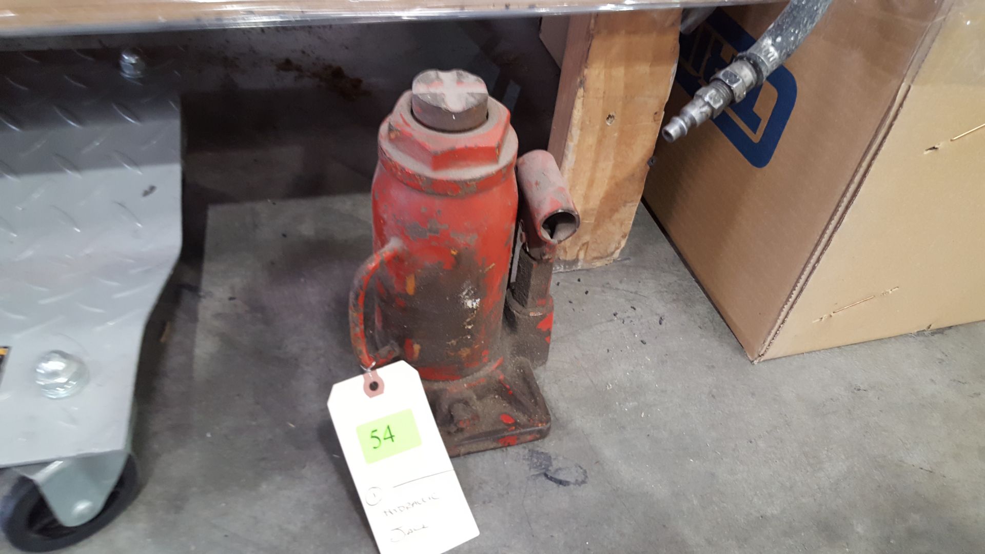 HYDRAULIC JACK