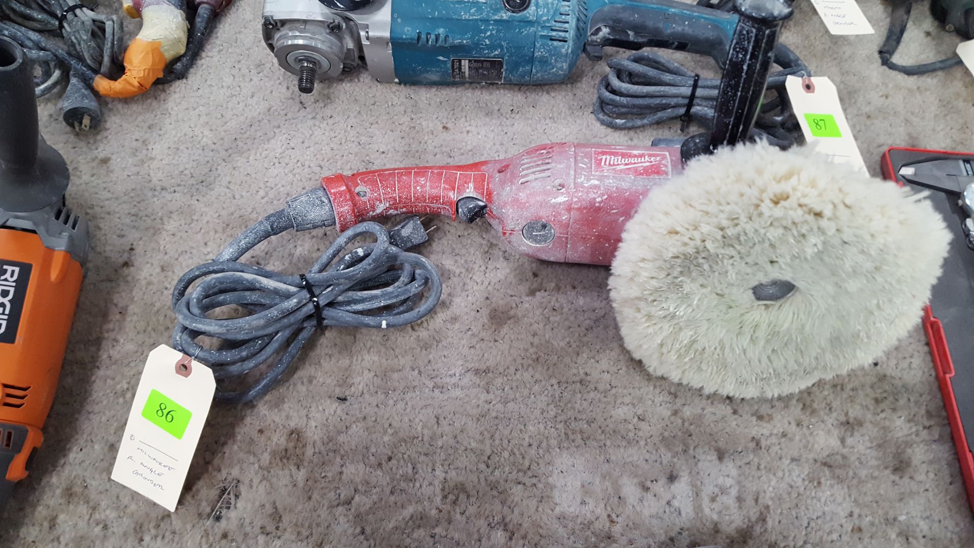 MILWAWKEE R. ANGLE GRINDER