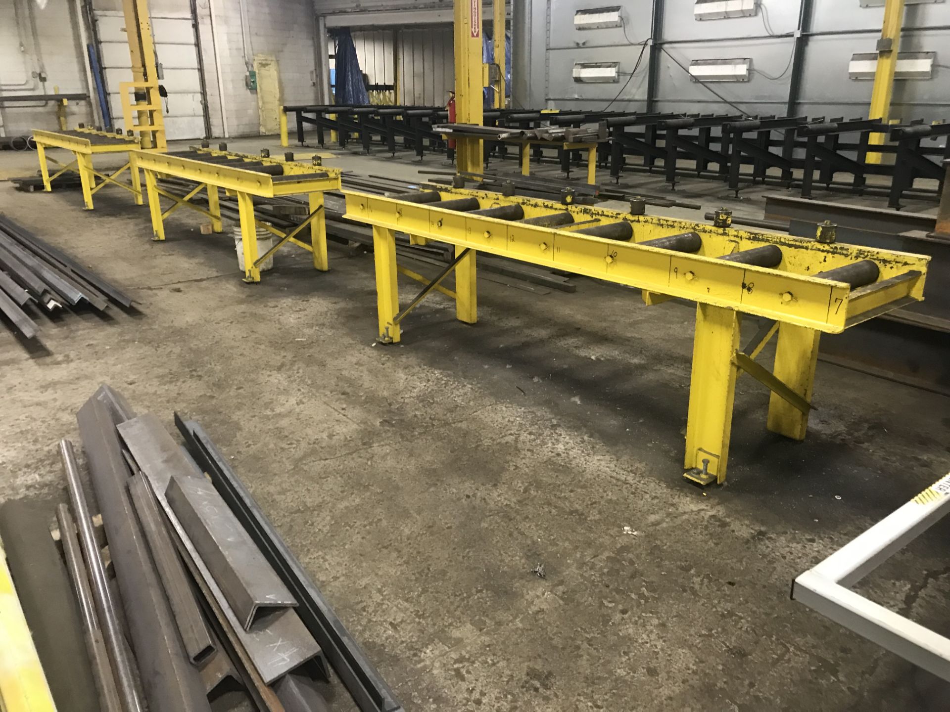 Lot- (4) Roller In / Out-Feed Conveyors