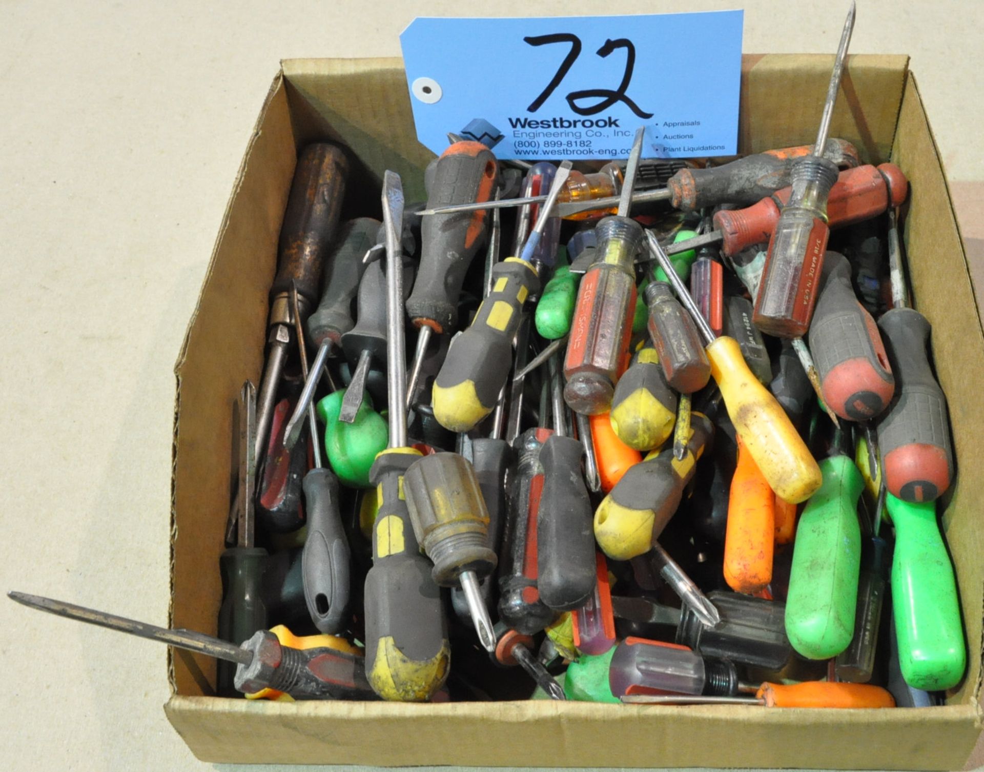 Lot-Screwdrivers in (1) Box