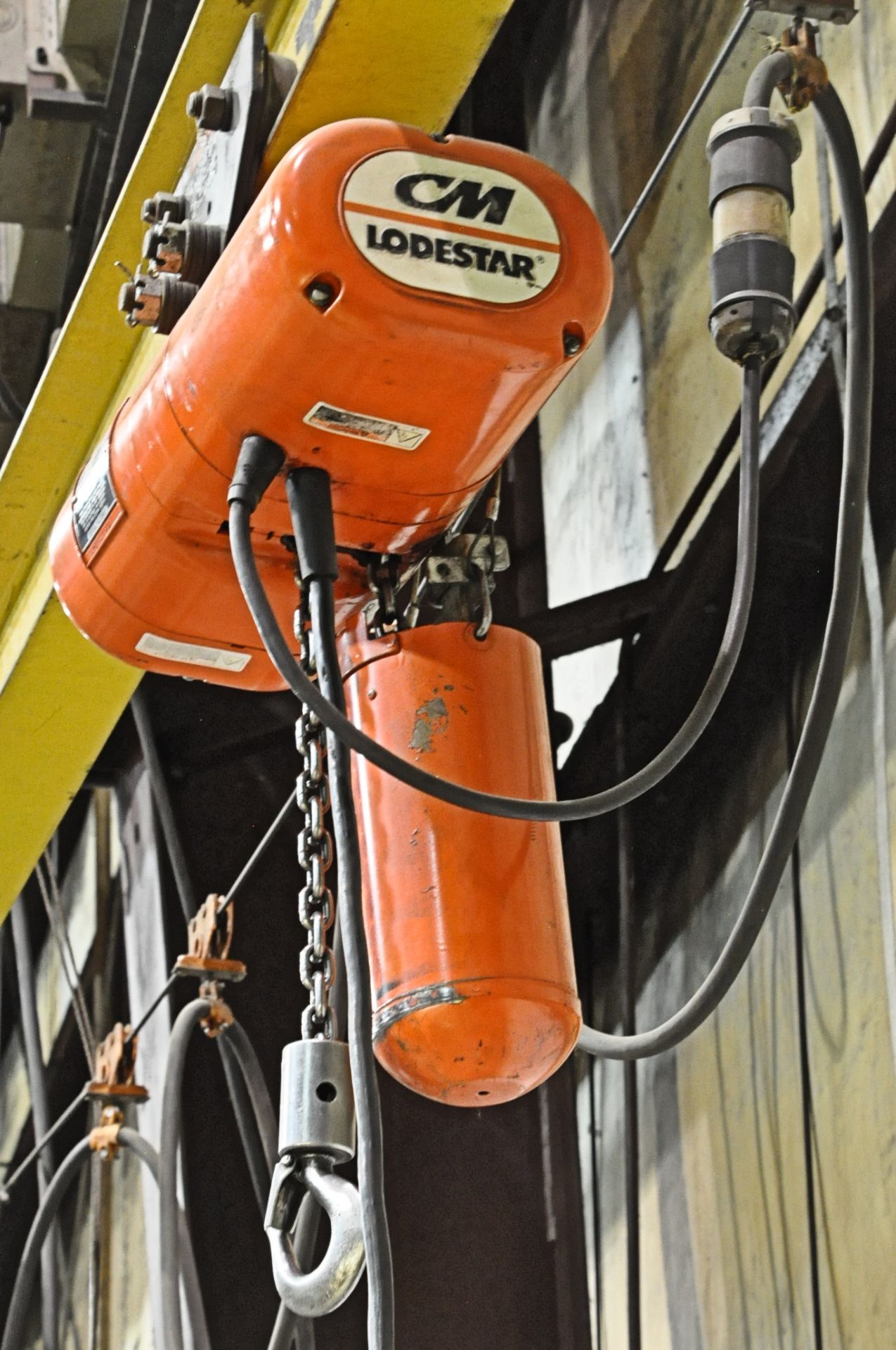 Post Mounted 180-Degree 1/2-Ton Capacity Jib Arm with CM Lodestar 1/2 Ton Hoist - Image 2 of 2