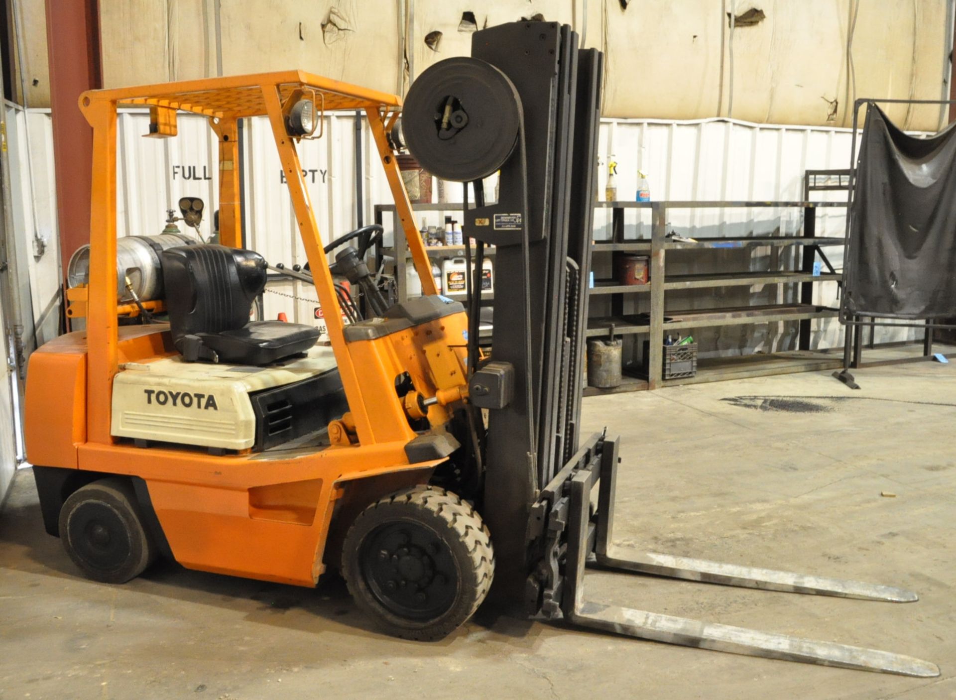 Toyota 6,000-Lbs. x 216" Lift Capacity LP Gas Fork Lift Truck, 2-Stage Mast, Side Shift, 48" Forks - Image 2 of 5