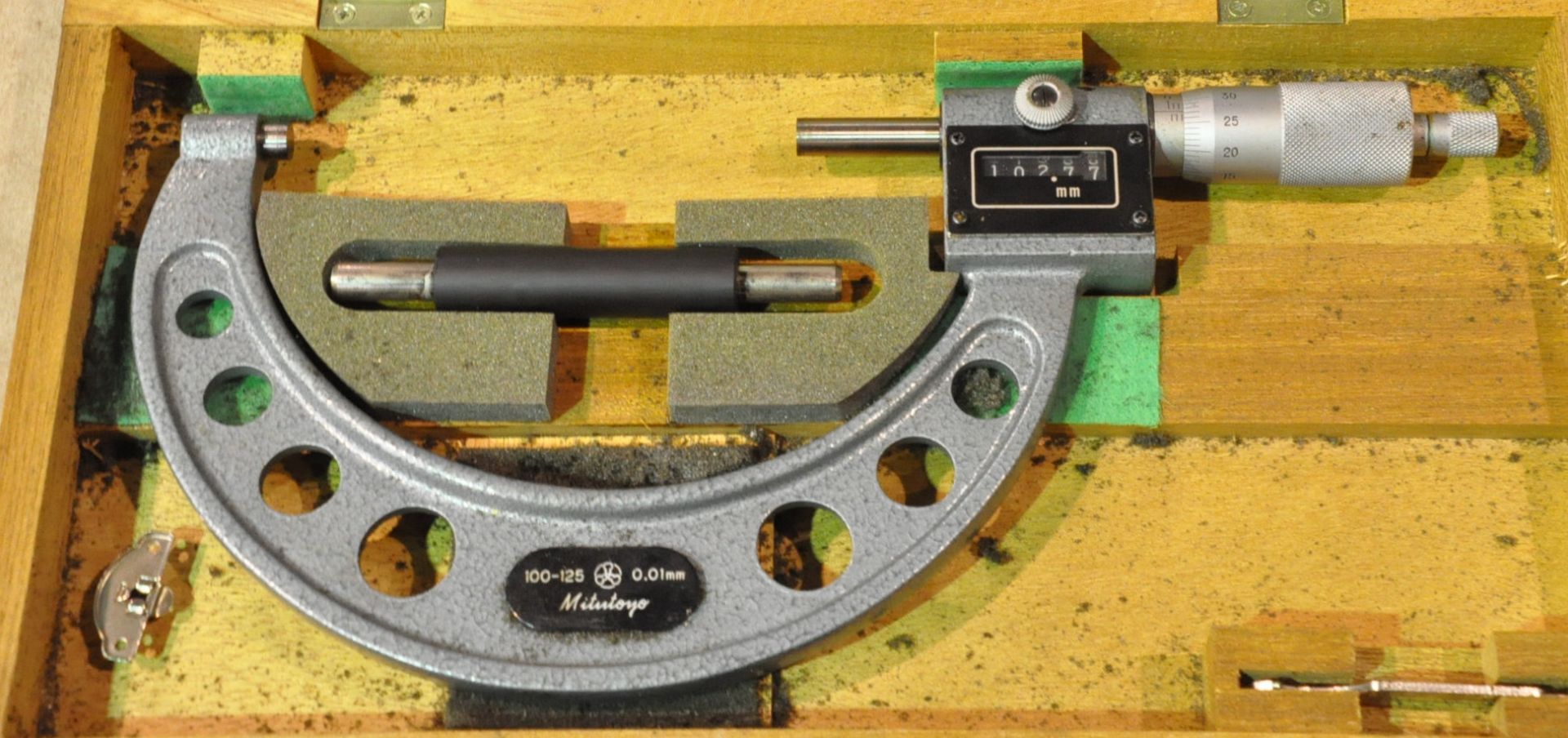 Mitutoyo 100 - 125mm Outside Micrometer with Case