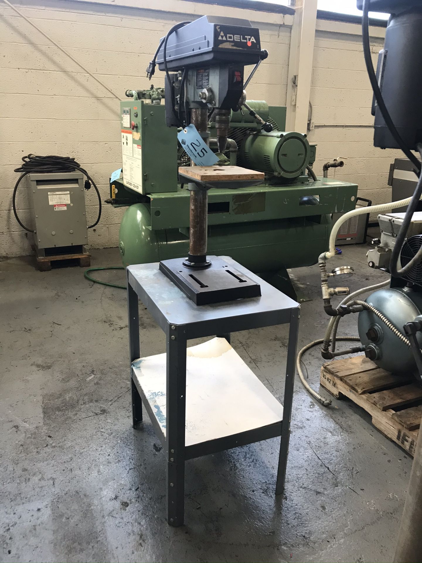 Delta 11-900 Benchtop Drill Press w/ Stand - Image 2 of 3