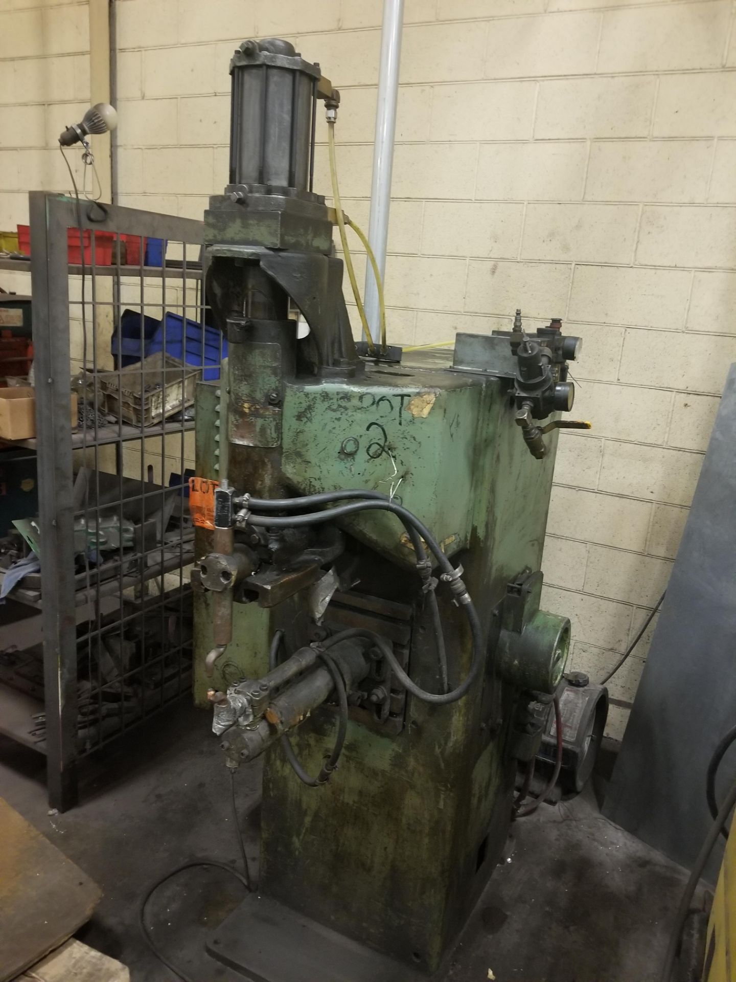 Creative Welding 75 KVA Press Type Spot Welder, 21" Throat, Miller Chiller - Image 2 of 6