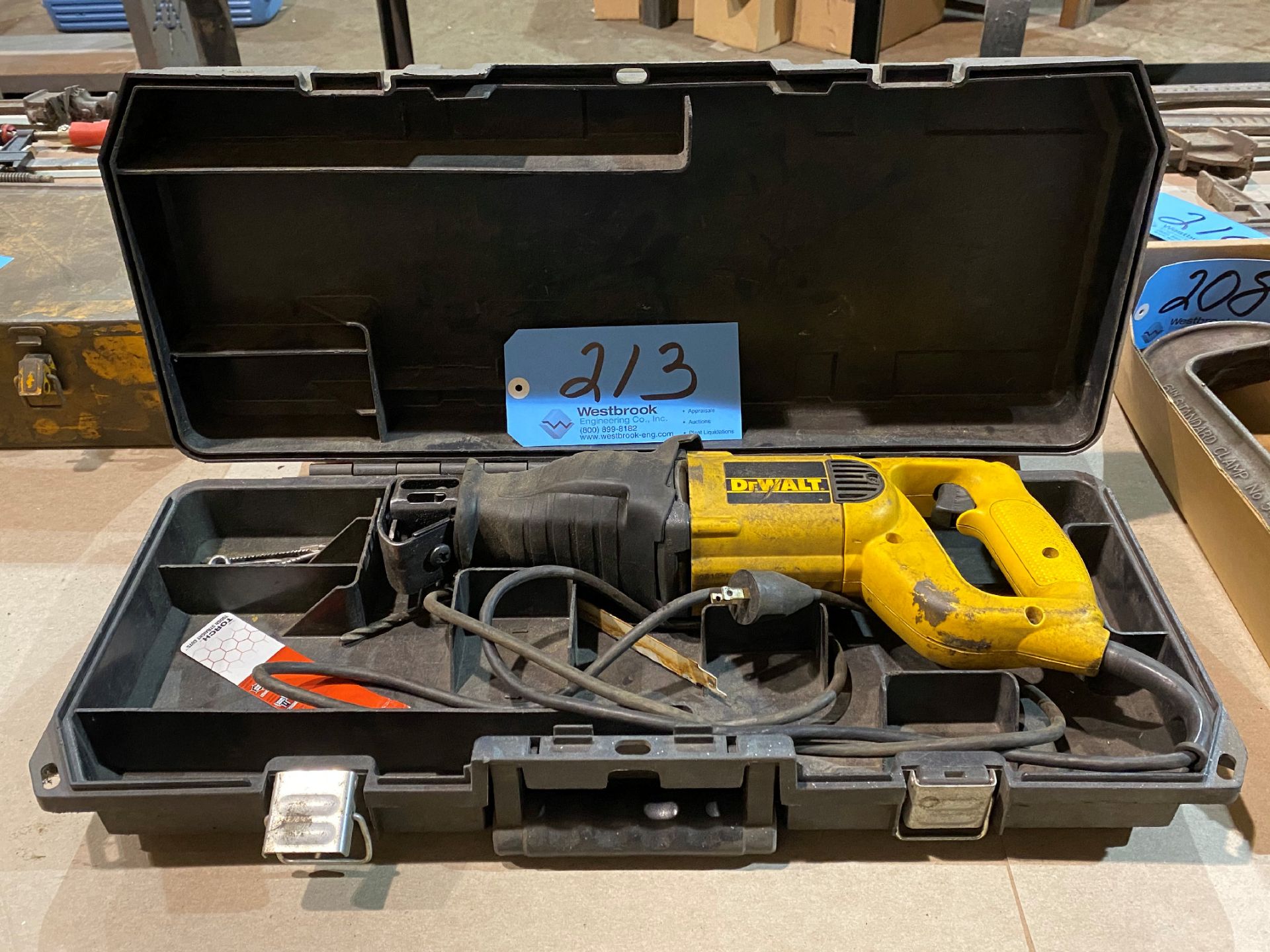 DeWalt DW303, Electric Reciprocating Saw with Case