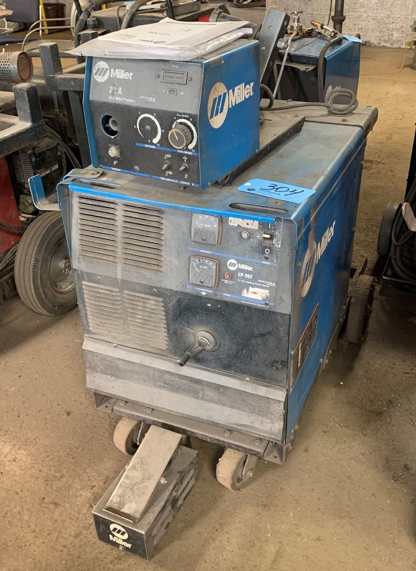 Miller CP302, 300-Amp Capacity CV DC Arc Welding Power Source Mig Welder