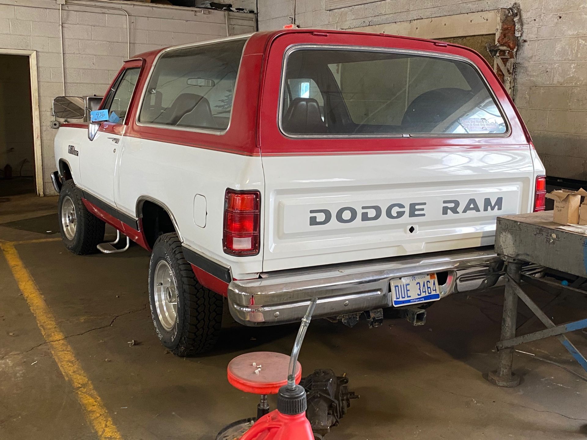 1990 Dodge Ram Charger 4x4, Super Clean No Rust, Runs and Drives Great, 360 V8 Engine - Image 6 of 15