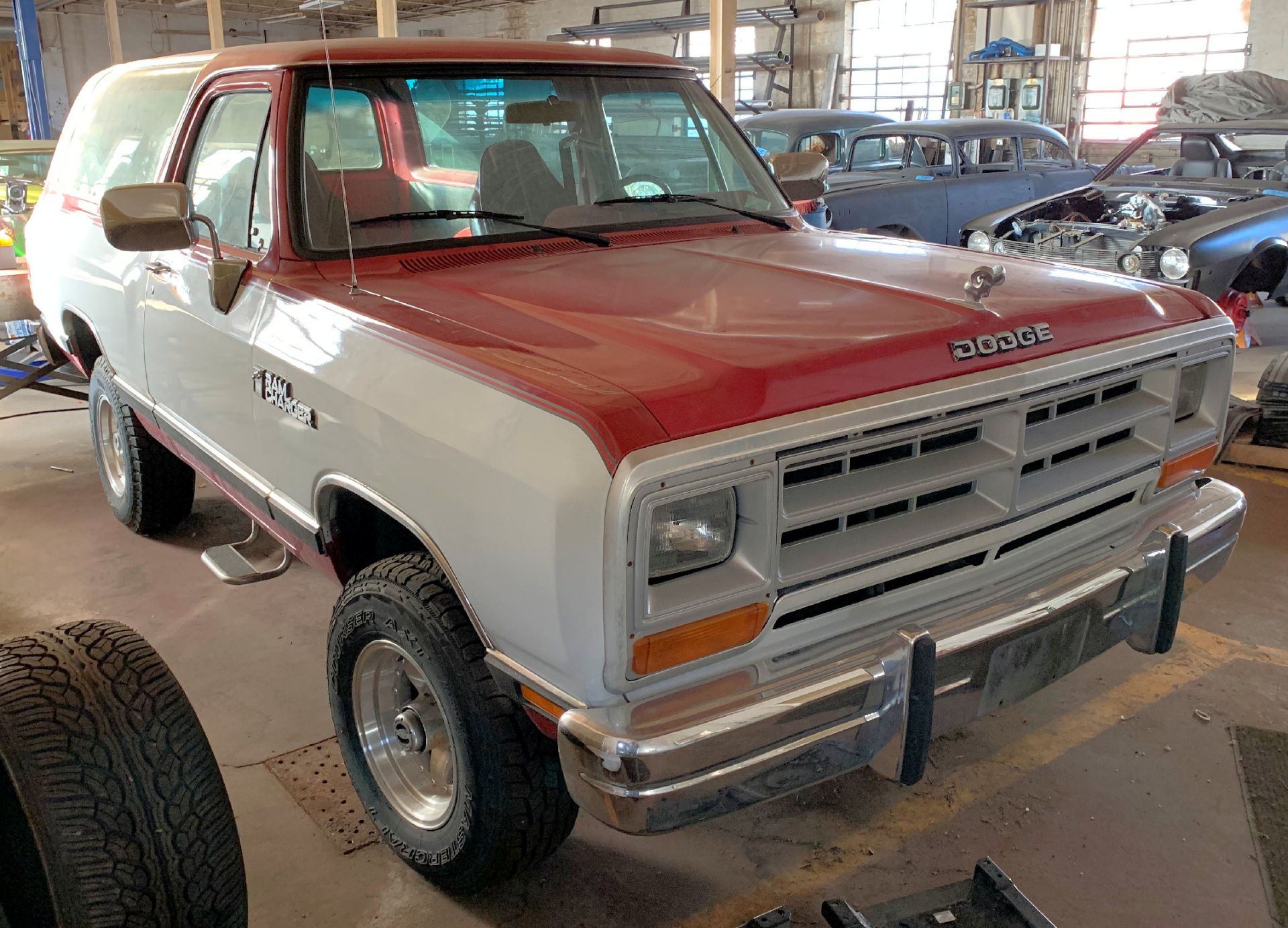 1990 Dodge Ram Charger 4x4, Super Clean No Rust, Runs and Drives Great, 360 V8 Engine - Image 4 of 15