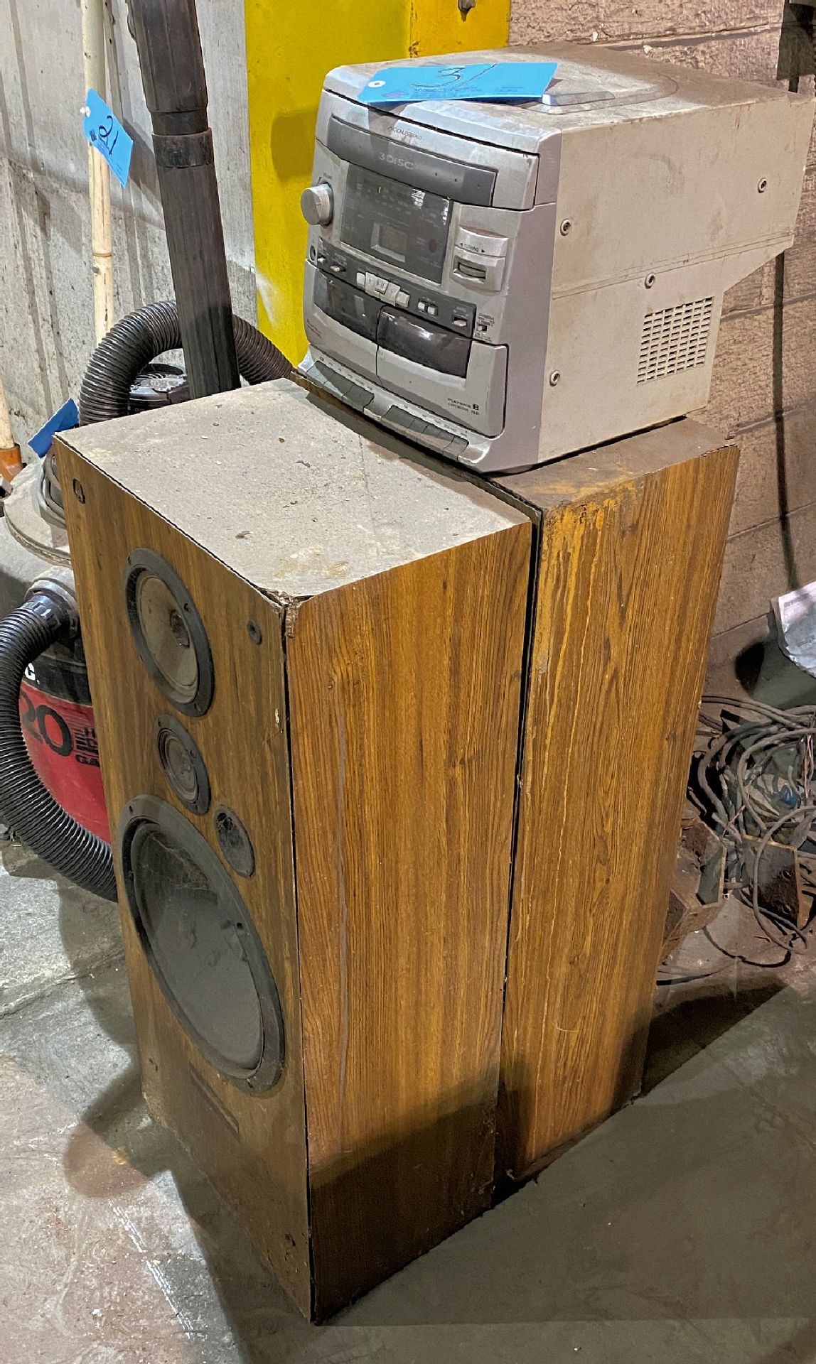 Stereo with (2) Tall Speaker Cabinets