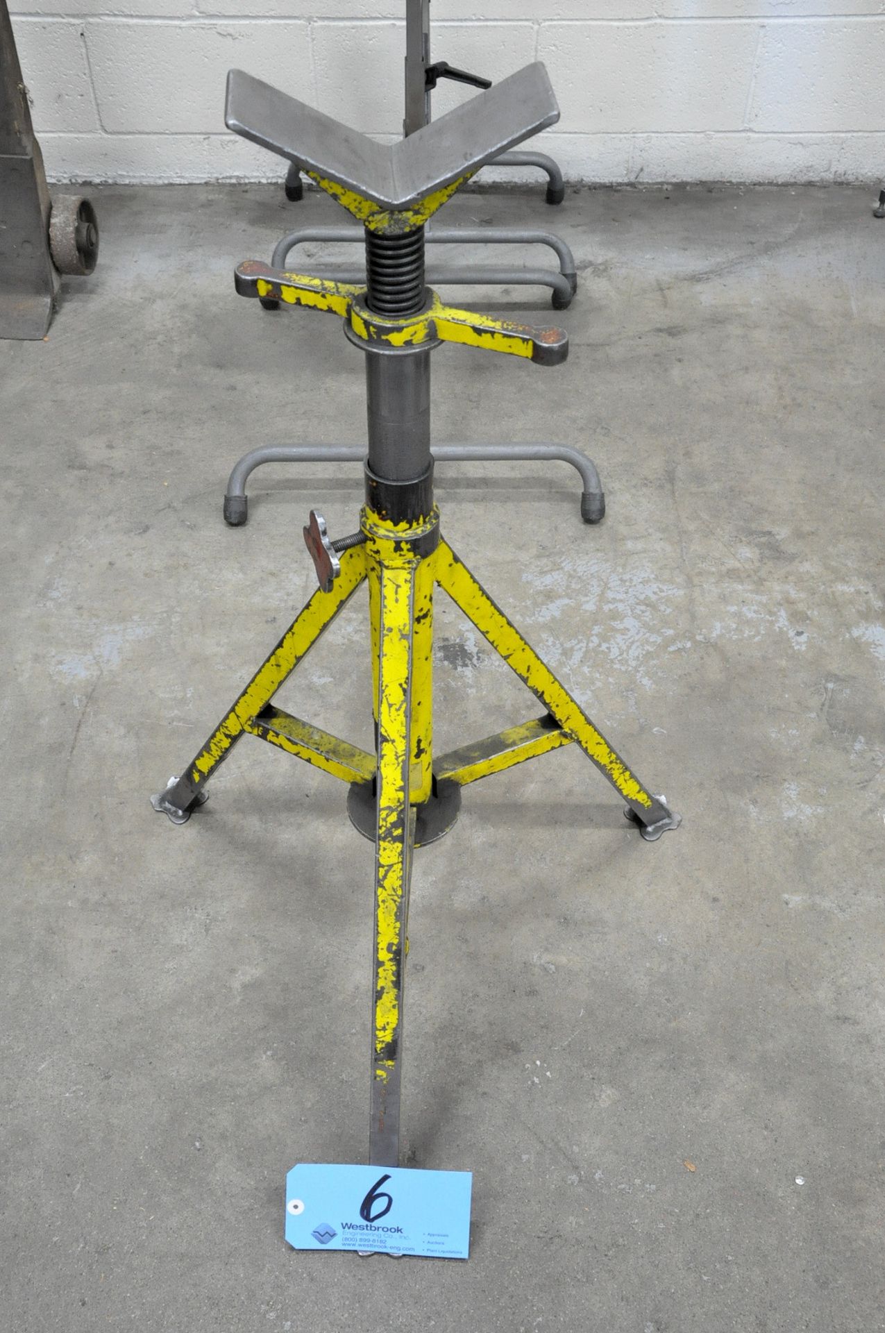 Adjustable Height V Stock Stand