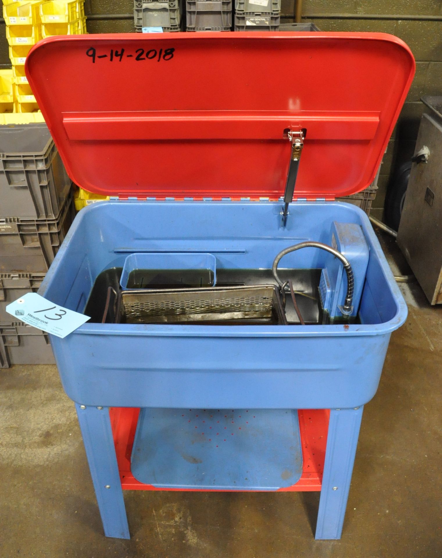 Central Machinery Parts Washer, 28" x 18" x 10"D, with Pump - Image 2 of 2