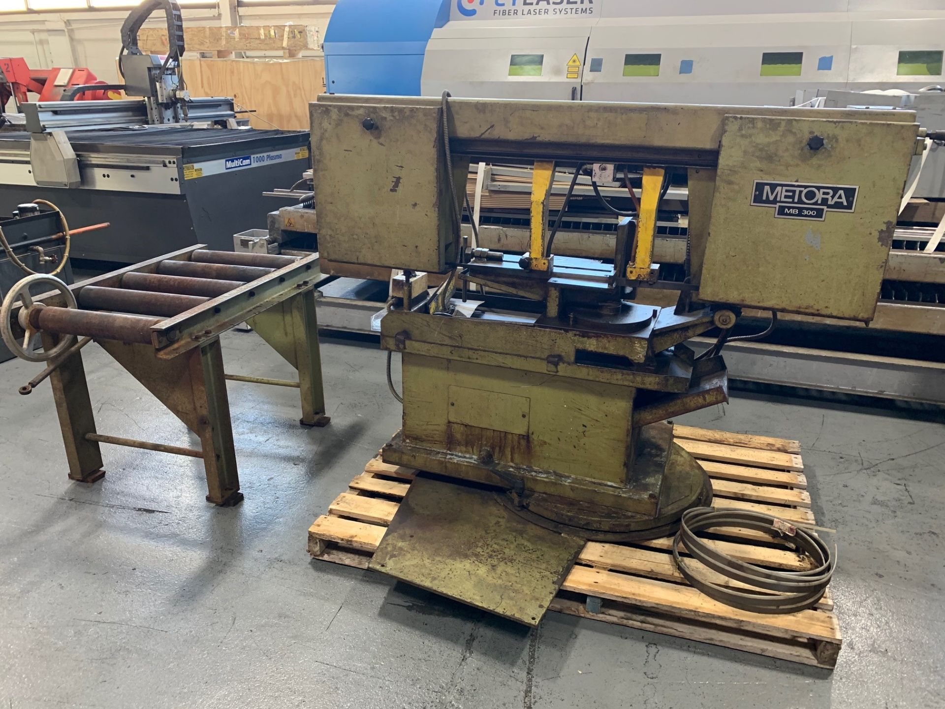 Metora MB 300 12” x 12” Mitering Base Horizontal Bandsaw