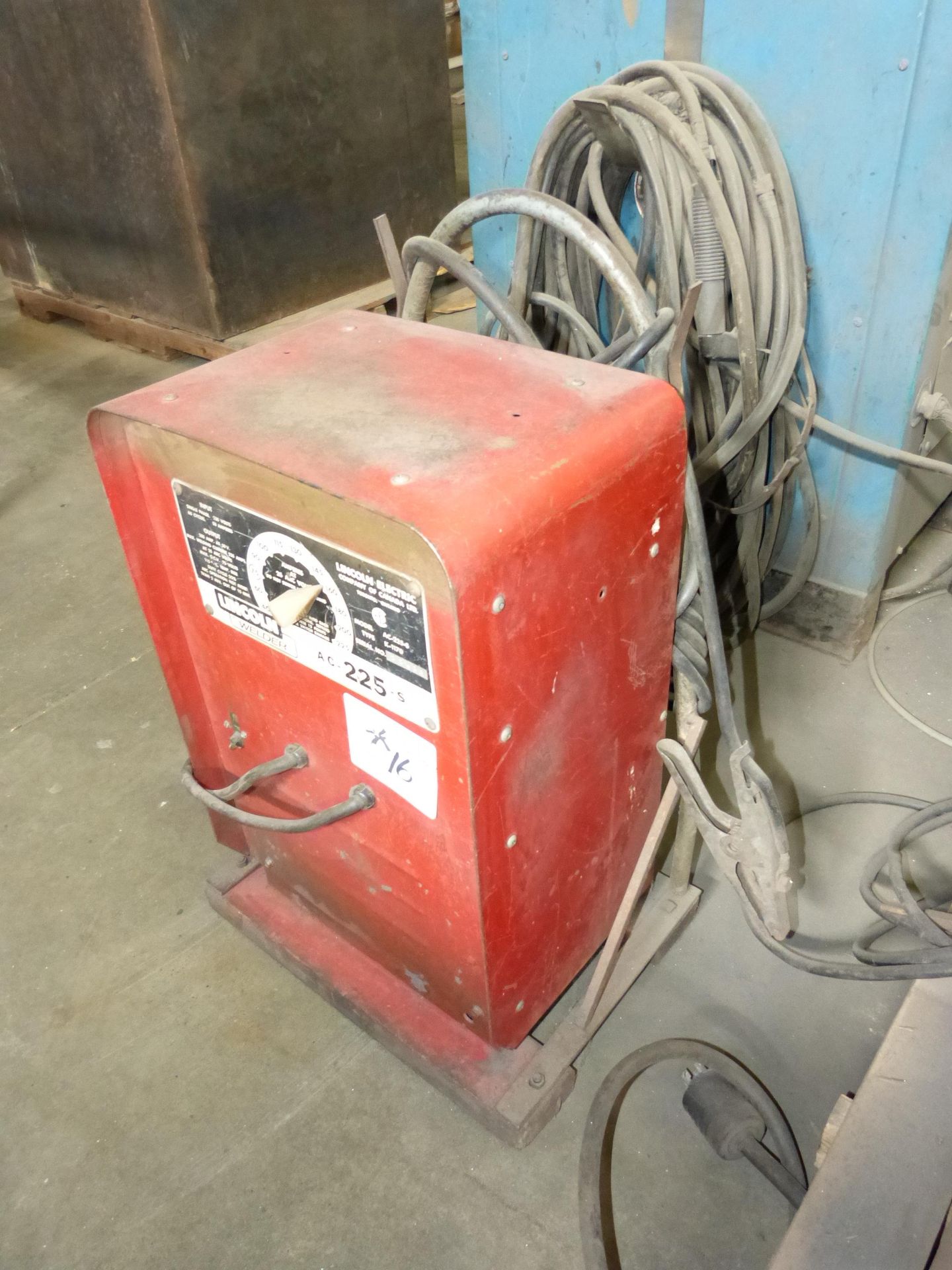 LINCOLN 225 AMP STICK ARC WELDER - Image 3 of 5