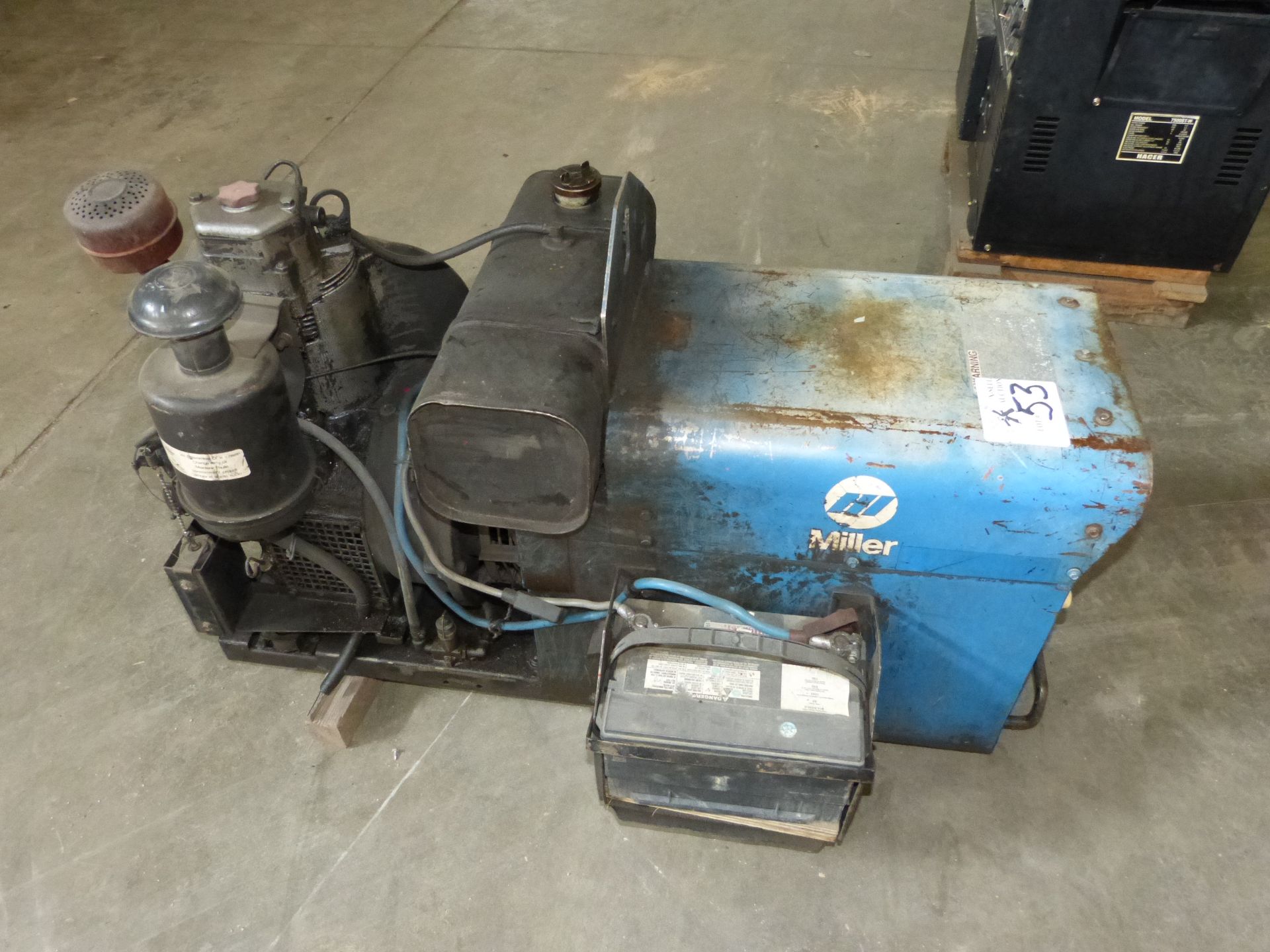 MILLER DIESEL POWERED 300 AMP STICK GENERATOR WELDER,