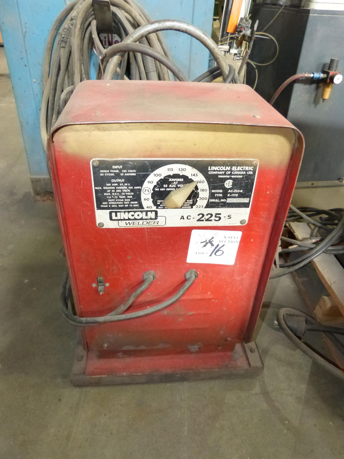 LINCOLN 225 AMP STICK ARC WELDER