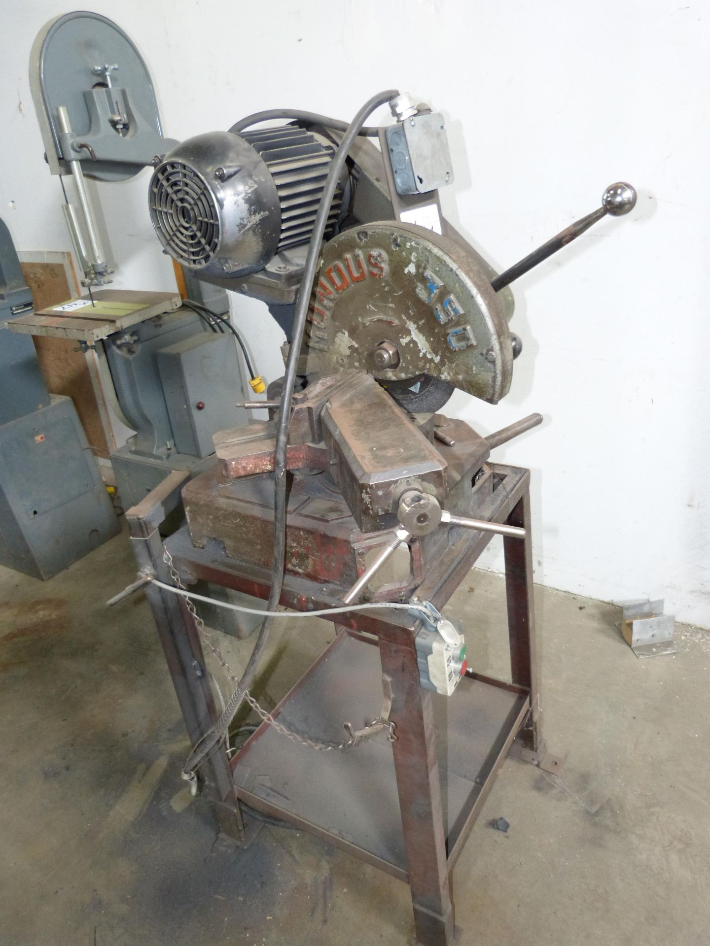 MUNDUS MODEL 350 ADBRASIVE CUT OFF SAW 10" BLADE CAPACITY 550 VOLT - Image 2 of 3