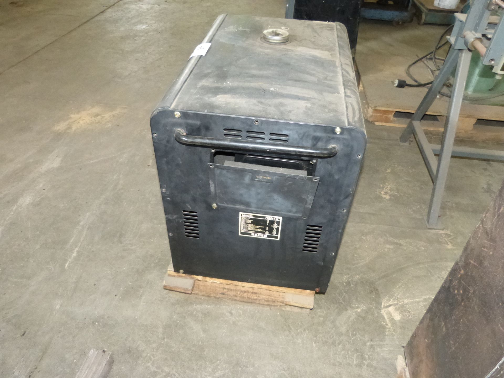 HACER MODEL 7500ST 11HP 6500/7500 WATT 180A DIESEL GENERATOR WELDER - Image 3 of 5