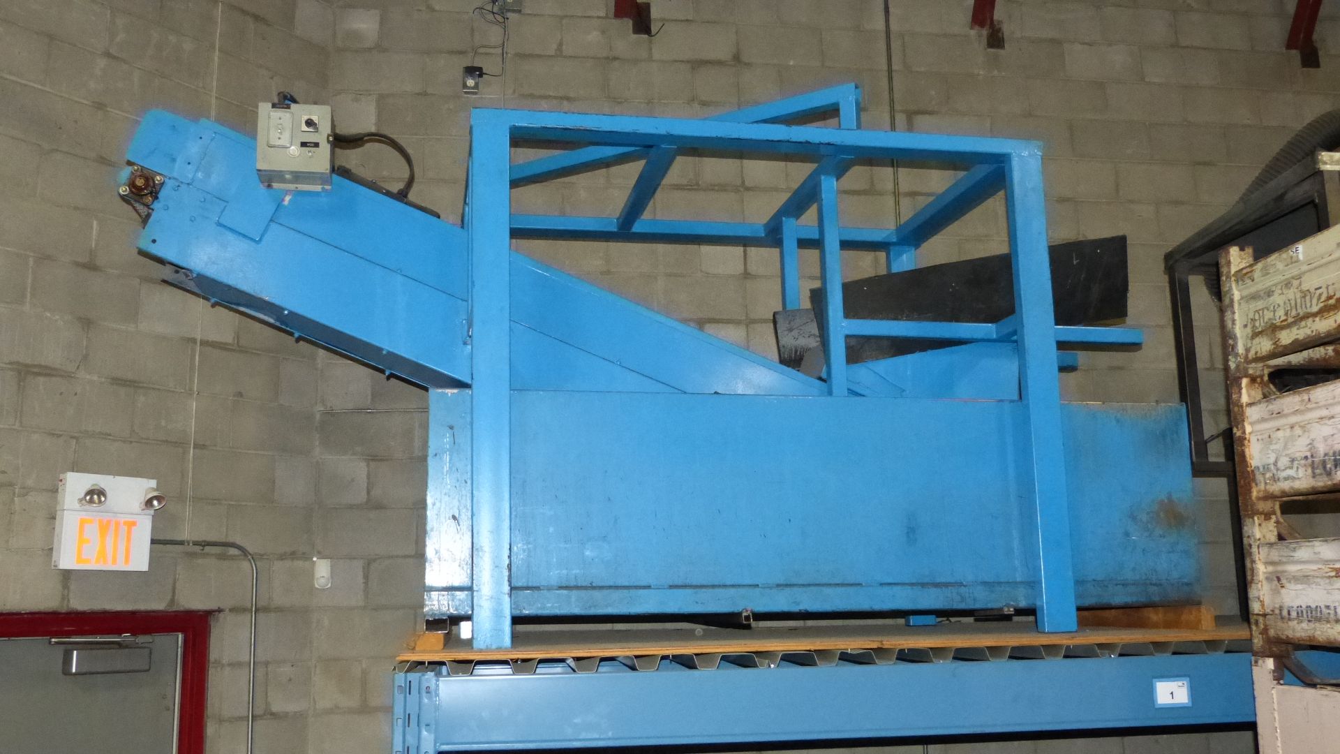 Uniflo Inclined Belt Conveyor, Cleated Belt, Chain Driven - Image 5 of 5