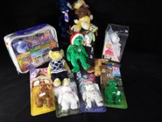 TY Beanie Collectibles - a good mixed lot of TY collectibles to in include a Color Me Beanie in
