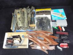 Hornby, Trix, Peco and Others - A mixed lot of mainly unboxed Model Railway track,