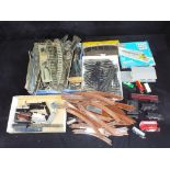 Hornby, Trix, Peco and Others - A mixed lot of mainly unboxed Model Railway track,