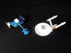 Dinky - A Dinky Toys 58 'Star Trek' USS Enterprise in white and orange complete with shuttle craft