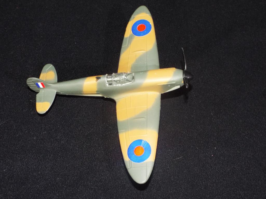 Dinky - Two unboxed Dinky Military Aircraft. - Image 3 of 3