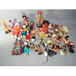 Vintage dolls - a quantity of miniature International costume dolls and similar vintage dolls,