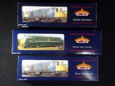 Bachmann - Three boxed Bachmann OO gauge diesel locomotives. Lot includes 32-028A Class 20 Op.No.