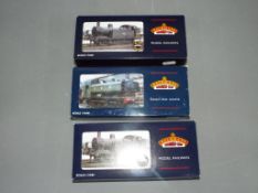 Bachmann - Three boxed Bachmann OO gauge Tank locomotives. Lot includes 32-225 3F Jinty Op.No.