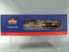 Bachmann Branch-Line - a class 66 diesel op no 66111 EWS, 21DCC,