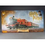 Hornby - Harry Potter - a Hornby Harry Pooter and The Chamber of Secrets Hogwarts Express OO gauge