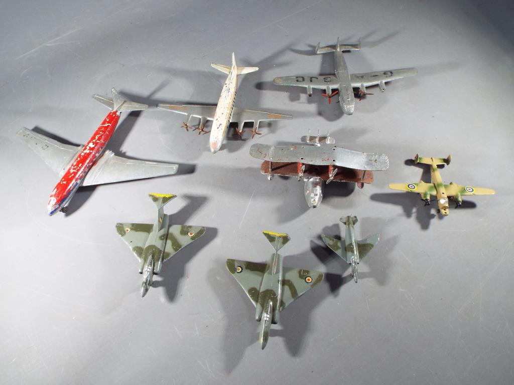 Dinky - A mixed group of eight unboxed predominately Dinky Aircraft.