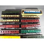 Model Railways - a quantity of TT scale Triang model railway carriages, to include sleeping car,