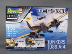Revell Technik Junkers JU88 A-4 1:32 scale Level 5 model with light and realistic functions,