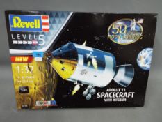 Revell Volkswagen Apollo 11 Spacecraft with Interior #03703 Level5 1:32 scale 83 parts model kit in