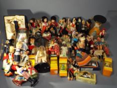 Vintage dolls - a very large quantity of vintage dolls to include International costume dolls in