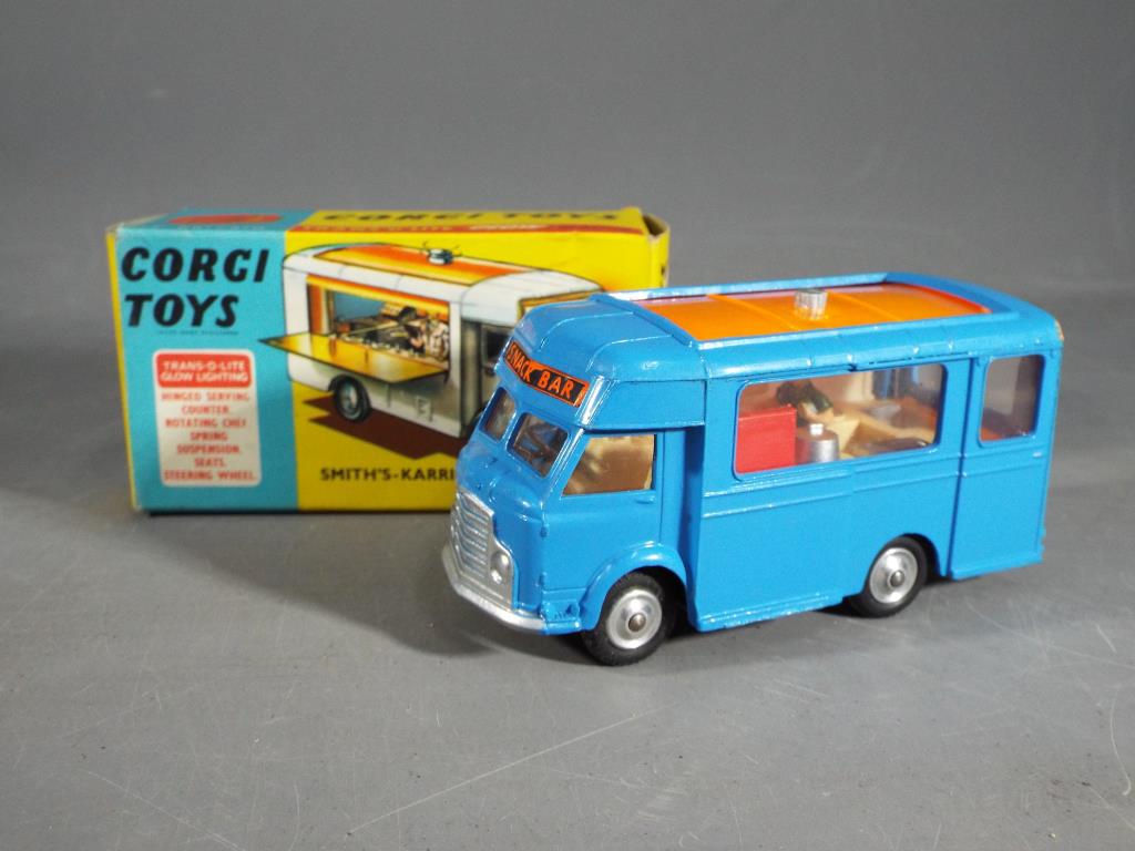 Corgi Toys - A boxed Corgi 471 Smiths Karrier Mobile Canteen 'Joe's Diner'. - Image 3 of 3