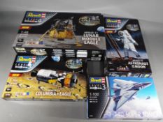 Revell - a mixed lot of various levels Revell model kits to include Apollo Astronaut on the Moon