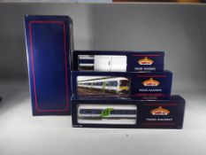 Bachmann Branch Line - an OO gauge boxed pack, 166 Turbo 4-car DMU 'Thames Trains' # 31-026,