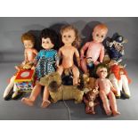 Vintage Dolls - a mixed lot of vintage dolls to include a Werareen,