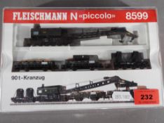 Fleischmann - A Fleischmann N gauge Piccolo 90t - Kranzug, # 8599.